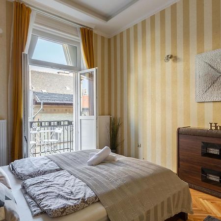 Luxury Downtown Home By Anna Boedapest Buitenkant foto